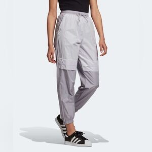 VINTAGE ADIDAS CUFFED PANT SIZE S LIKE NEW COLOR CHROME GRAY